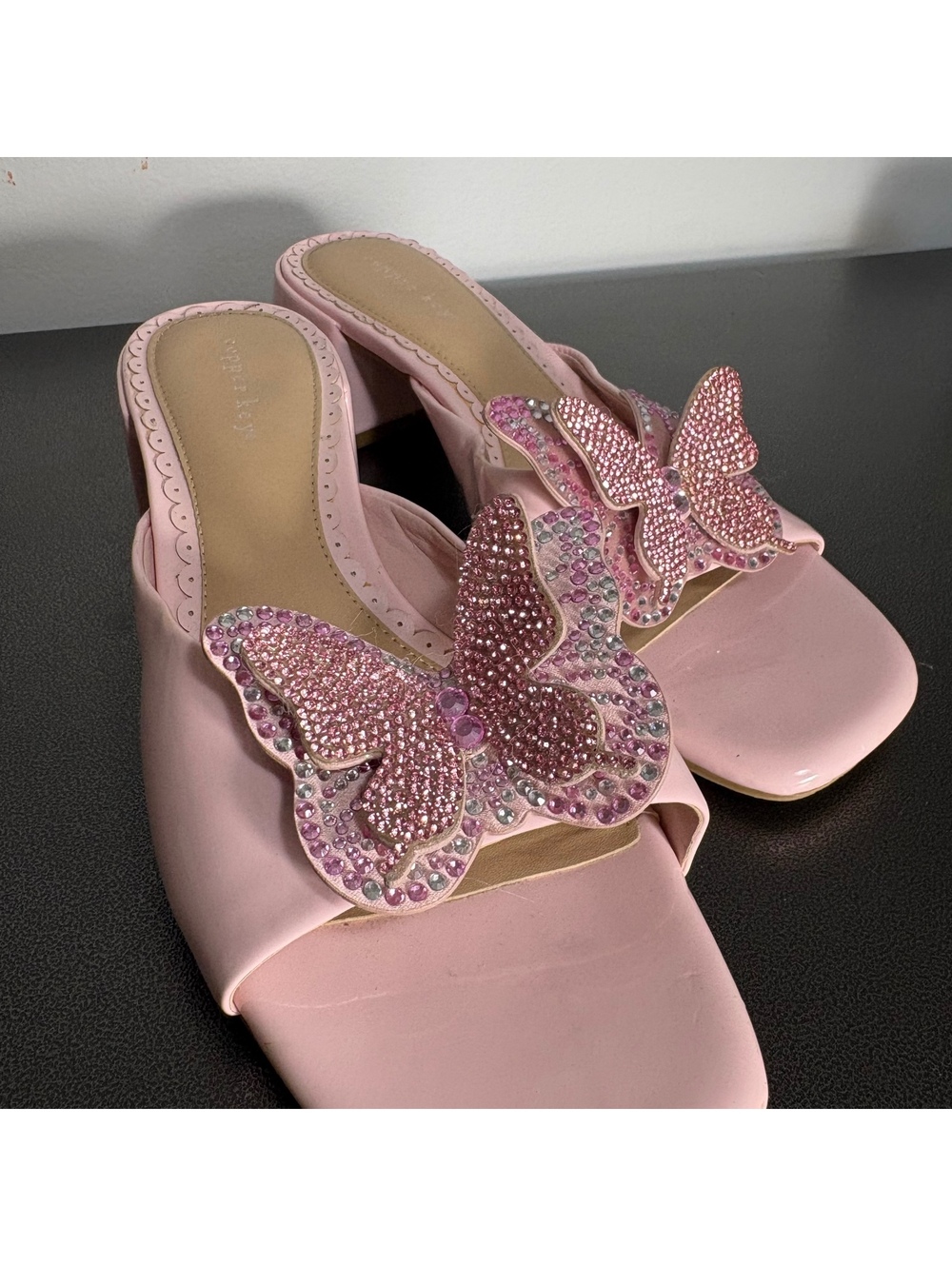Copper Key Pink Butterfly Rhinestone Patent Block Heel Sandals Slides Size 7.5M